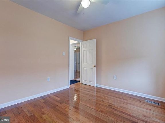 2nd image of 2918-20 Salmon St