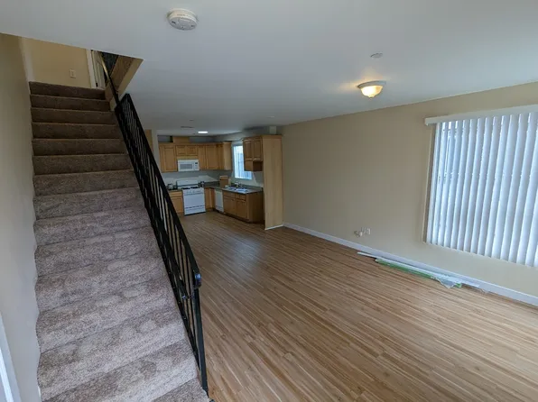 11803 Hamlin St #104, North Hollywood, CA 91606