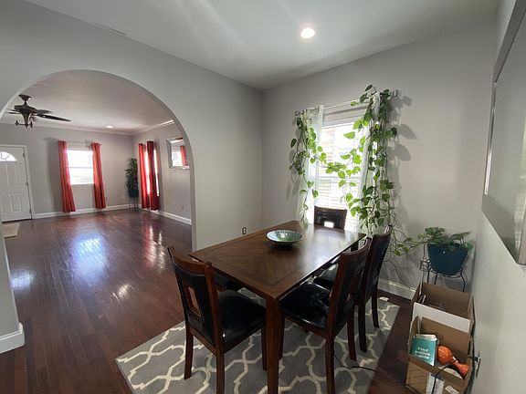 5th image of 807 W Hillcrest Dr