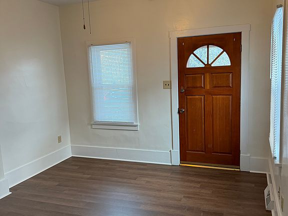 2nd image of 228 E Walnut Ave #228