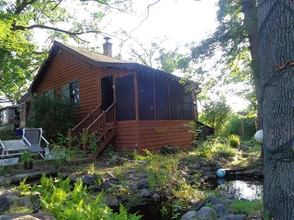 W1171 Lake Dr, Genoa City, WI 53128