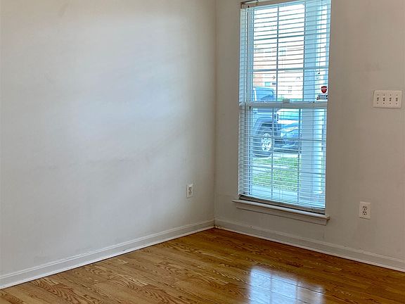 C6E218E8-4842-4397-B2D3-C7FB062D99DC