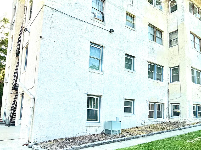 4000 University Ave #7 — Photo 38