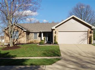 2400 Hollister Crossing Ct, Ballwin, MO