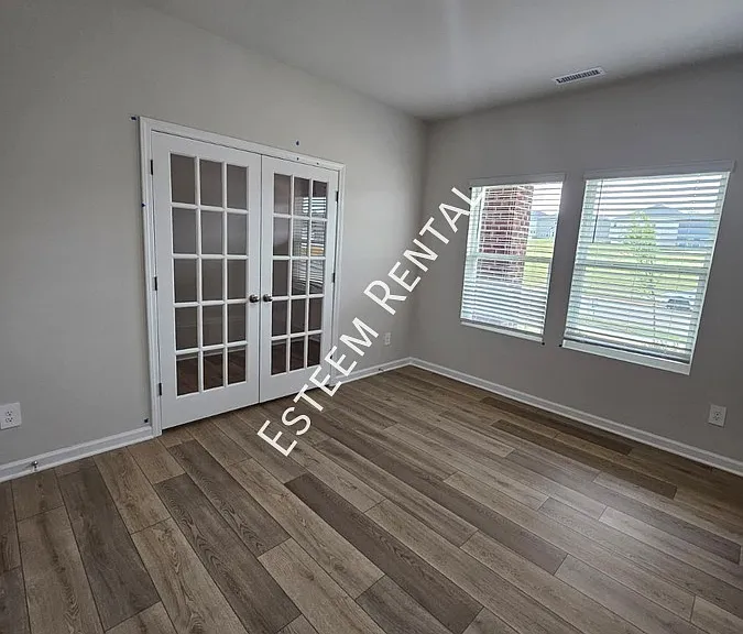 1147 Winding Spring Dr — Photo 7