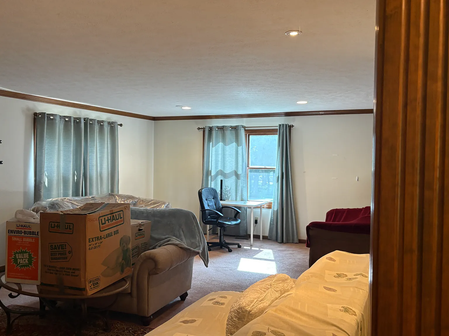 4 bed, 4416 sqft, $2,900 — Photo 4