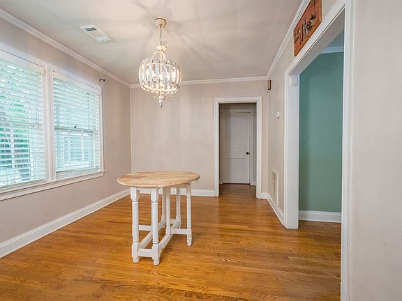 3rd image of 3575 Galloway Ave