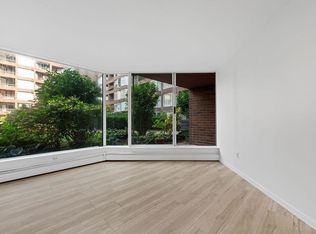 1333 Hornby St #222, Vancouver, BC V6Z 2C1