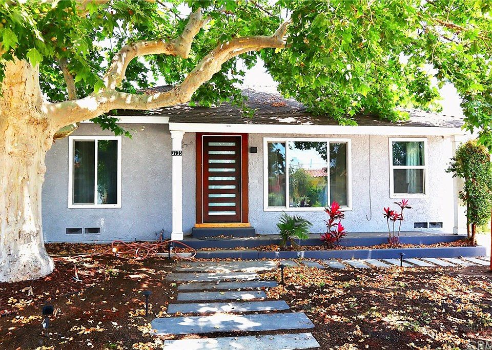 1st image of 3735 Corta Calle St