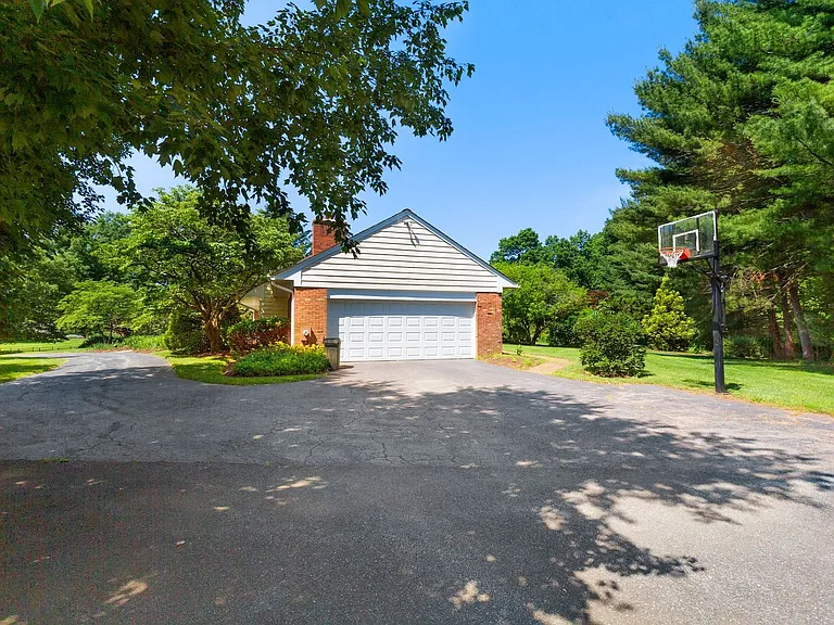 11009 Cripplegate Rd — Photo 29