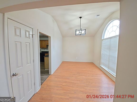 4th image of 2669 Deann Dr