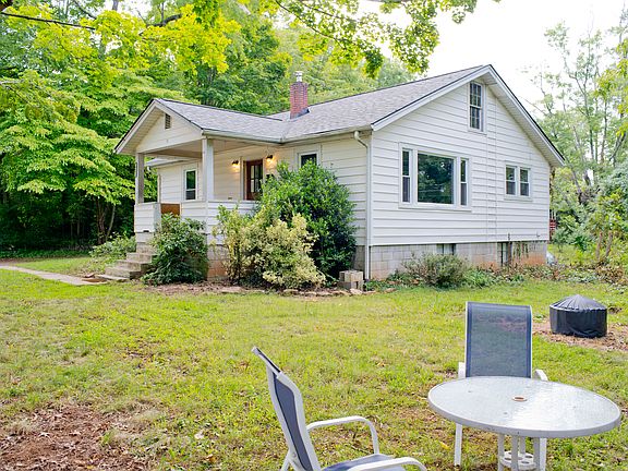 2nd image of 261 Fairview Rd