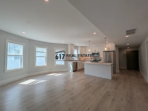 11 Holton St #2 Photo 1