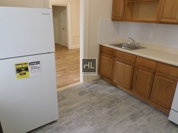 4th image of 16324 89th Ave APT 4A