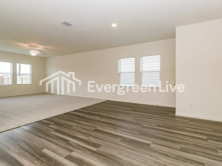 16024 Viburnum Dr — Photo 2