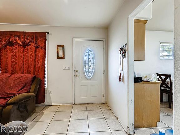 4th image of 3693 Hilo Ave