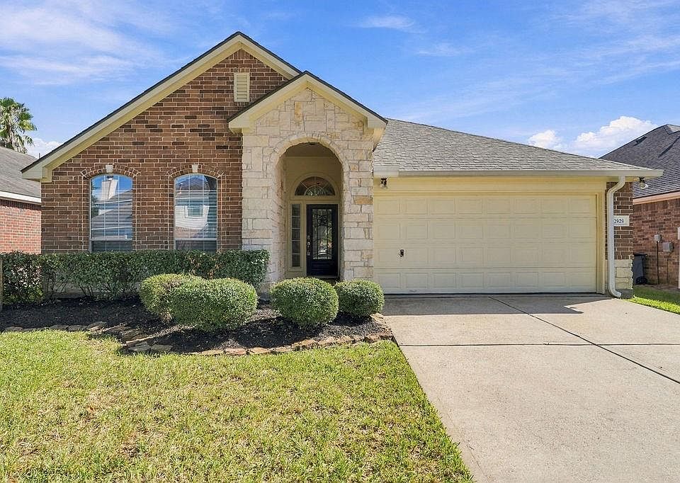 1st image of 2929 Meridian Bay Ln
