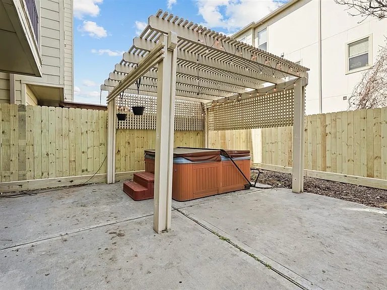 5226 Lillian St — Photo 13