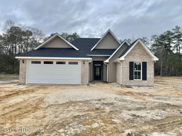 12 Dan Stewart Rd, Picayune, MS 39466
