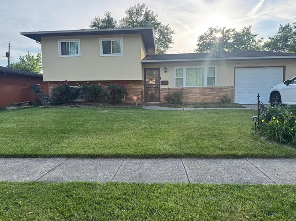 1587 De Porres Dr, Columbus, OH 43219