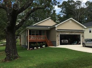 201 Paris View Dr, Greenville, SC 29609