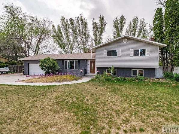 2090 S Heather Ln, Ammon, ID 83406