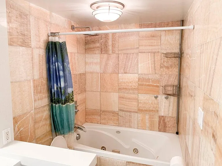 411 Hobron Ln #3404 — Photo 9