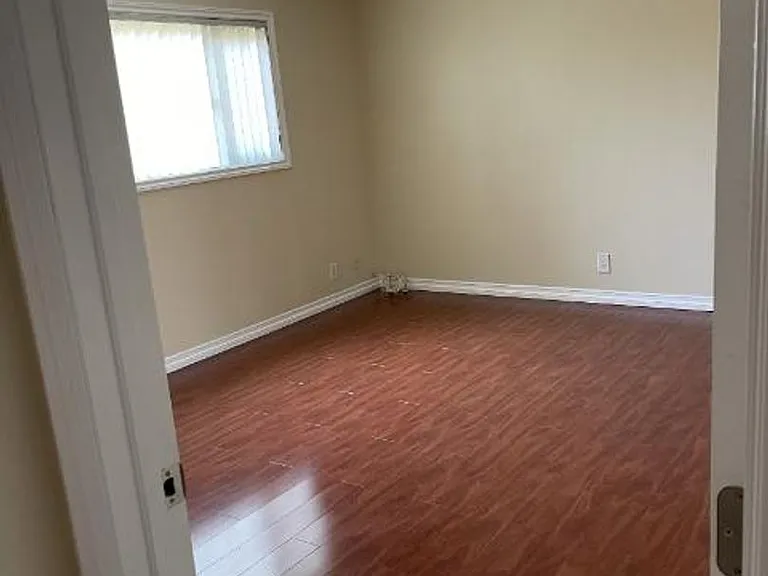 1400 Glenwood Rd — Photo 17