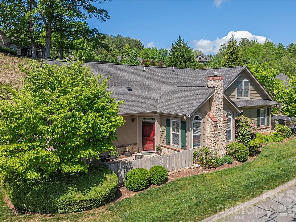 1st image of 122 Outlook Cir