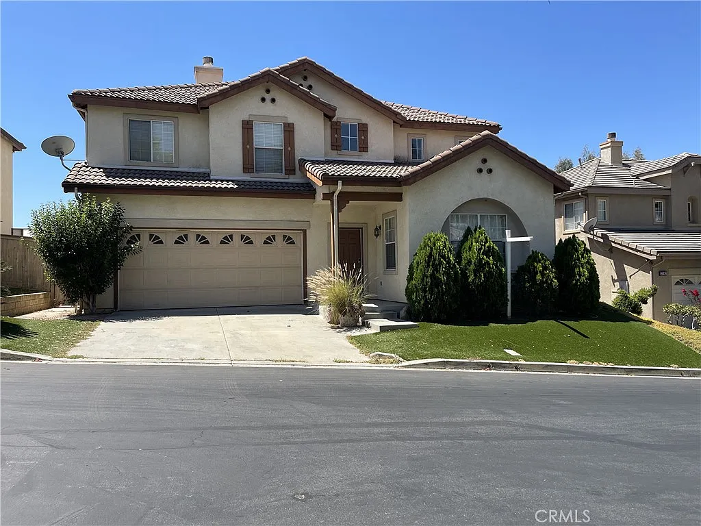 4 bed, 2447 sqft, $4,100 — Photo 1
