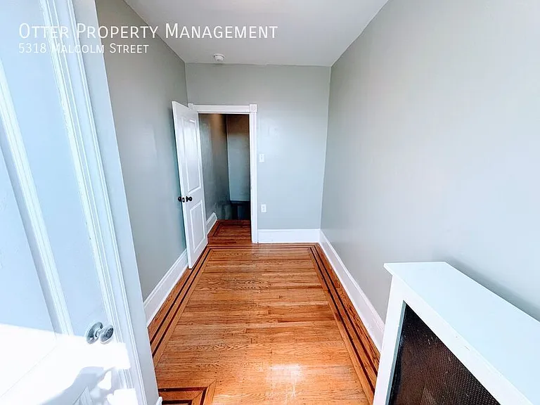5318 Malcolm St — Photo 22