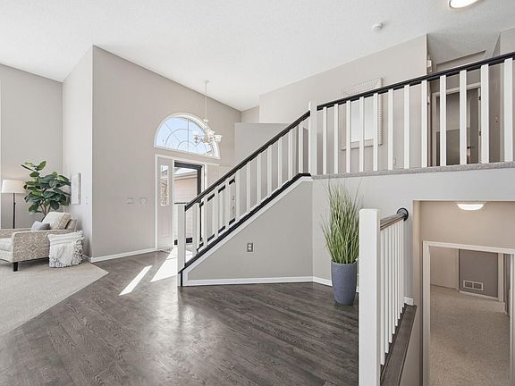 4th image of 2045 63rd St E