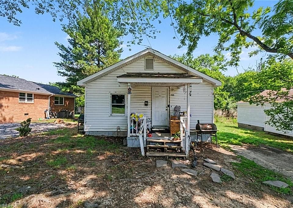1st image of 355 Foster St