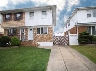 43 Ruth Pl, Staten Island, NY 10305