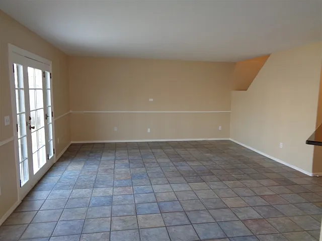 10440 W Colter St — Photo 6