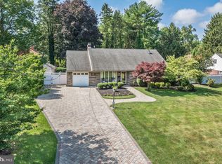 602 E Camden Ave, Moorestown, NJ 08057