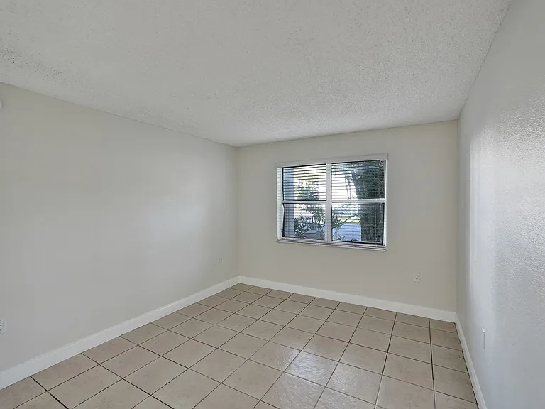 4205 N University Dr #108 — Photo 22