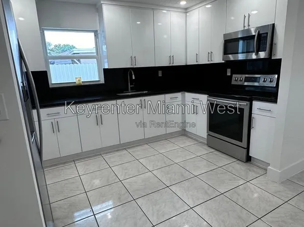 1864 NW 27th St, Miami, FL