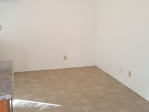 5th image of 1155 Johnson Dr APT D