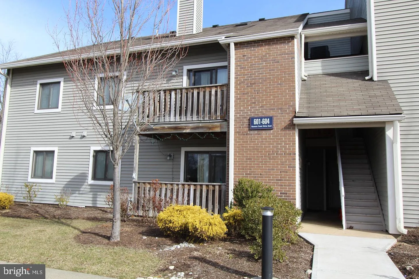 2 bed, 2.0 bath, 1152 sqft, $2,400 — Photo 2