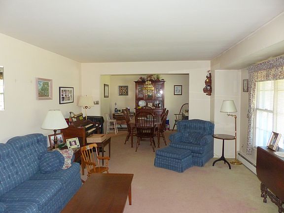 Living Room 13x18 