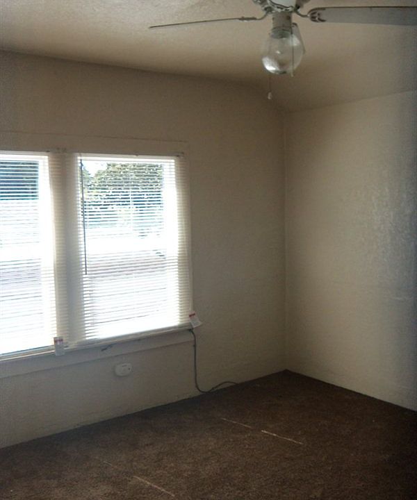 2nd image of 415 1/2 N Broadway