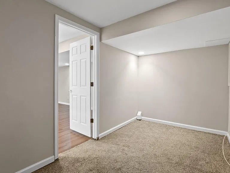2122 Park Forest Dr — Photo 23