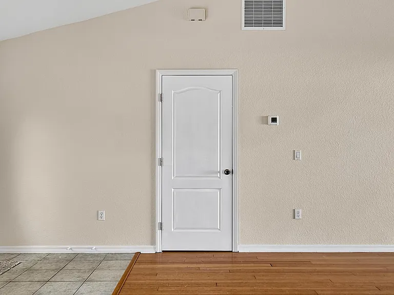 9 Lytton Ln — Photo 12