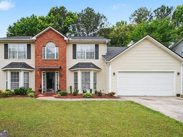 1142 W Shore Dr, Riverdale, GA 30296