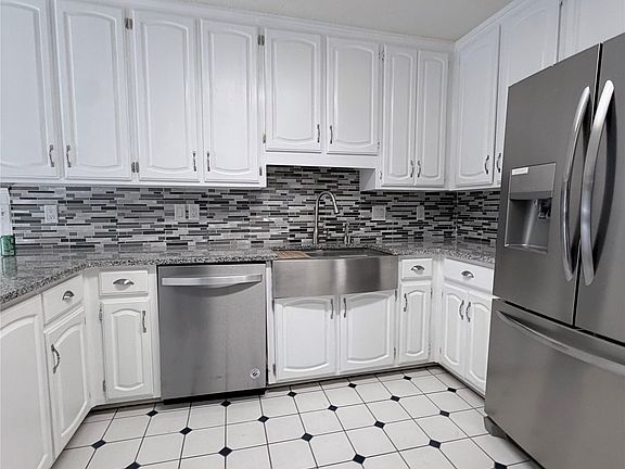 5th image of 7100 W Ridge Ct