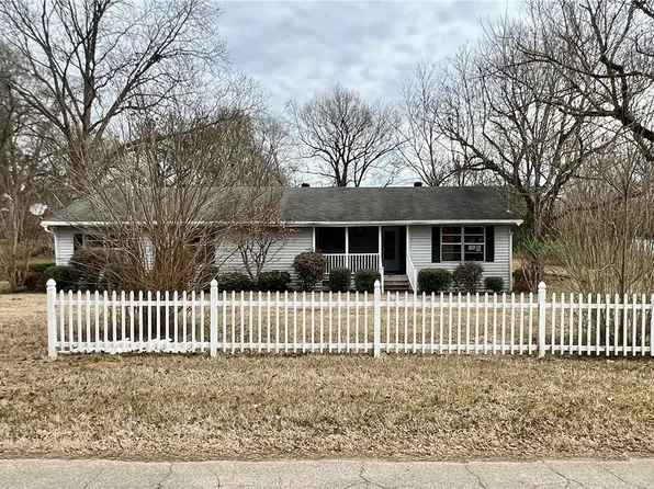 167 Tuscaloosa Ave, Berry, AL 35546