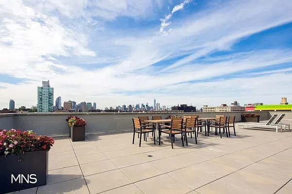 Rented by MNS Marketing | media 7