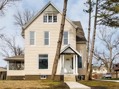 610 E Mulberry St, Bloomington, IL, 61701