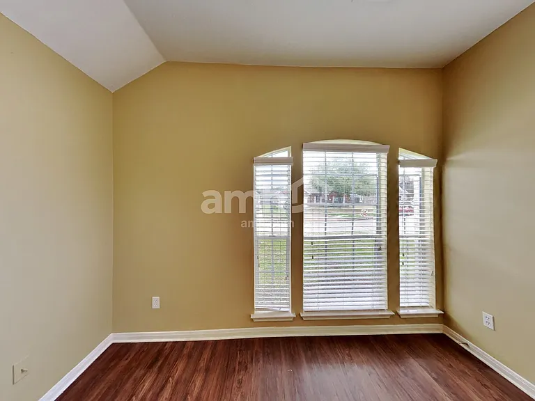 1827 Pinewood Court Dr — Photo 13